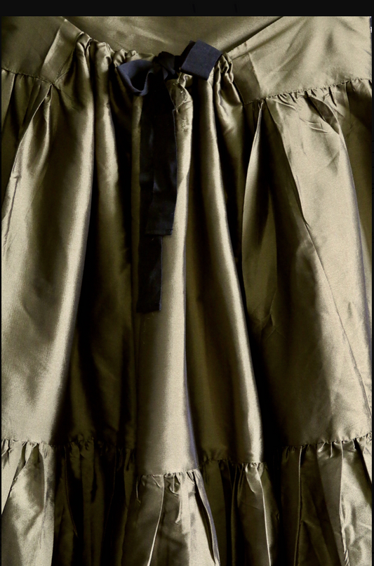 "MARGUERITE" long skirt_Kaki taffeta_Suranné