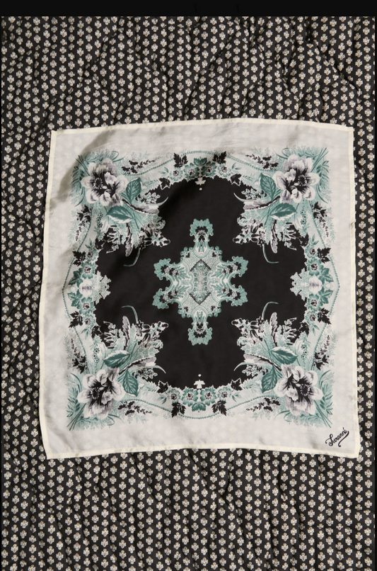 Scarf 47*47cm_Black/Ecru print #2_Suranné