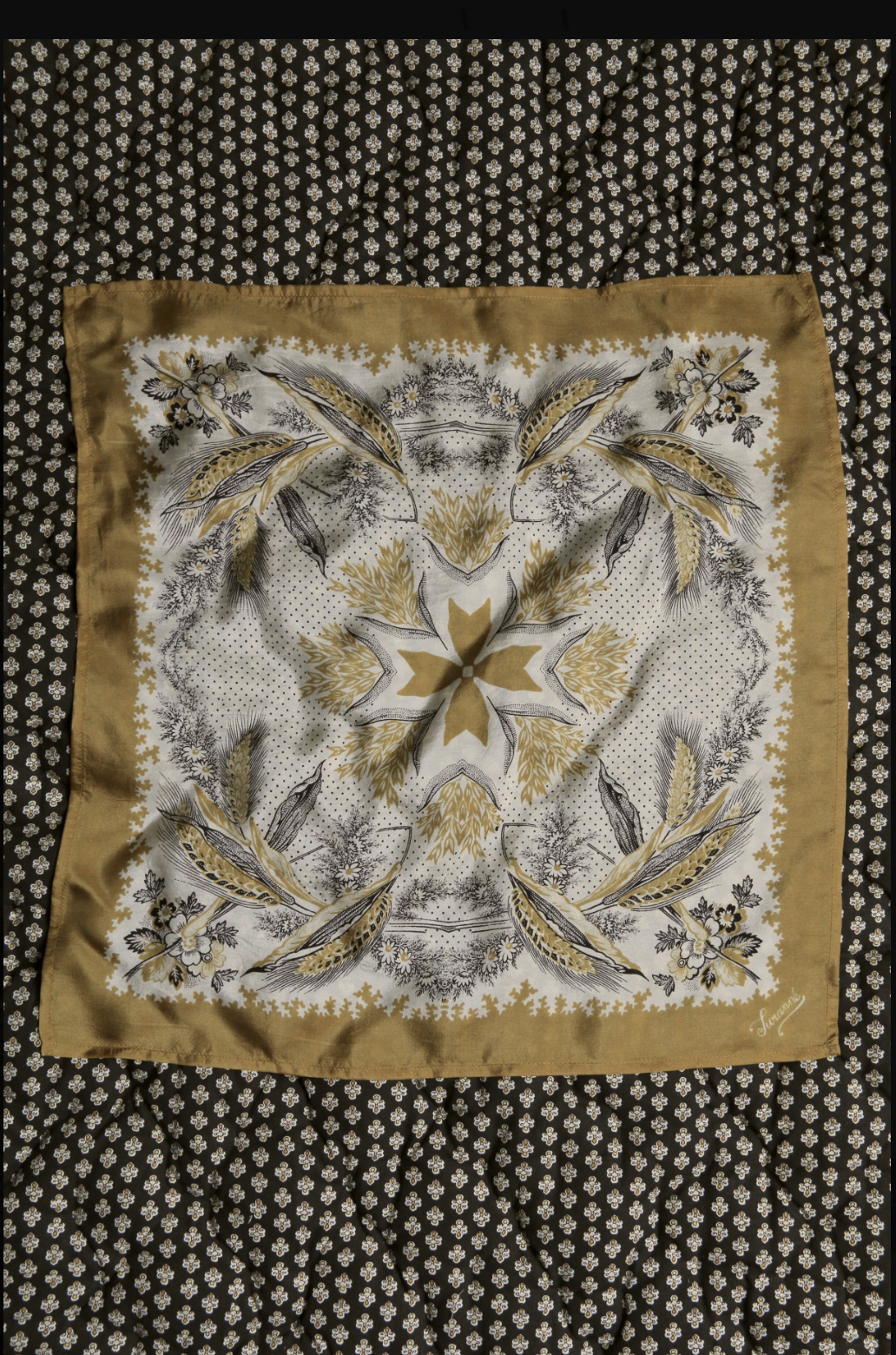 Scarf 47*47cm_Curry print #1_Suranné