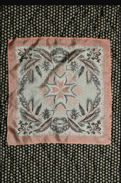Scarf 47*47cm_Pink print #1_Suranné