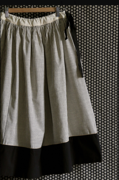 "FLEUR D'ORANGER" long skirt_Black stripe_Suranné
